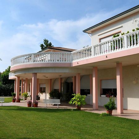 Hotel Stella - Casa Per Ferie Bellaria-Igea Marina Zewnętrze zdjęcie