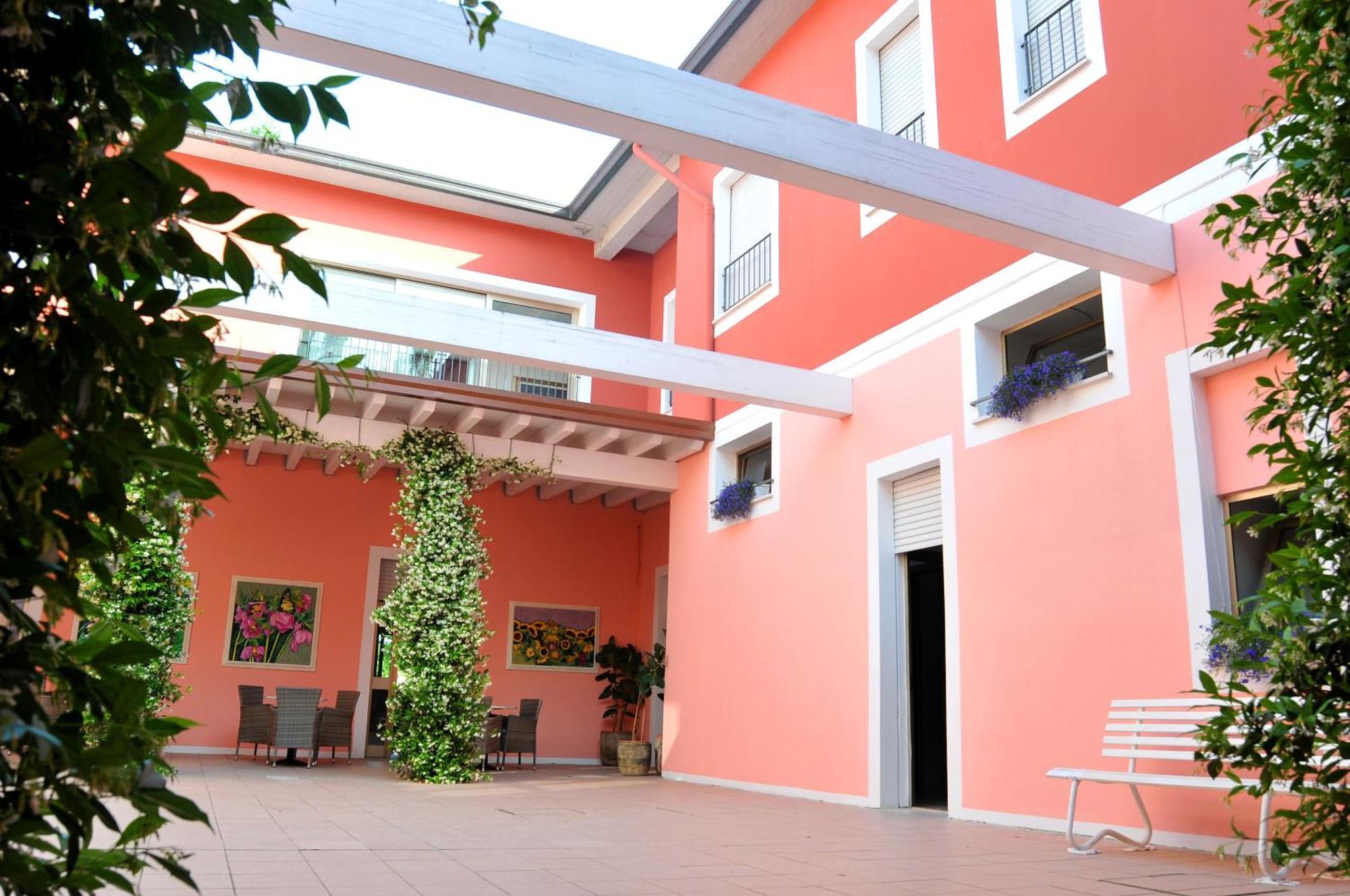 Hotel Stella - Casa Per Ferie Bellaria-Igea Marina Zewnętrze zdjęcie